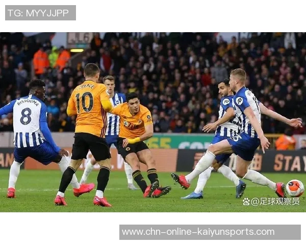 英超激战狼队迎战莱切城双方争夺关键三分展现实力较量 英超激战狼队迎战莱切城双方争夺关键三分展现实力较量