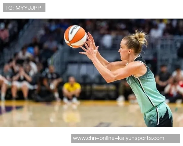 西雅图风暴与天空队激战正酣争夺WNBA季后赛晋级名额