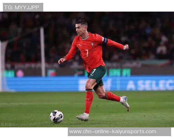 外国足球运动员C罗的传奇生涯与影响力分析